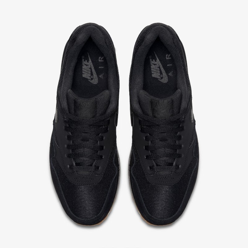 Nike air max hot sale 1 triple black gum